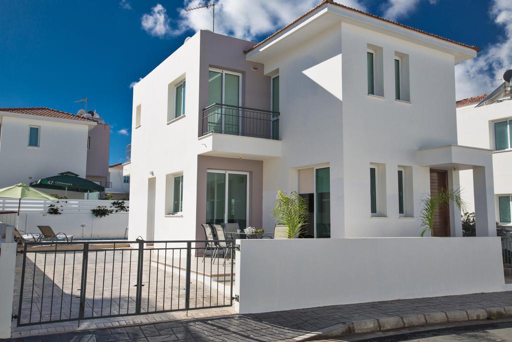 Avra Villas Paralimni Phòng bức ảnh