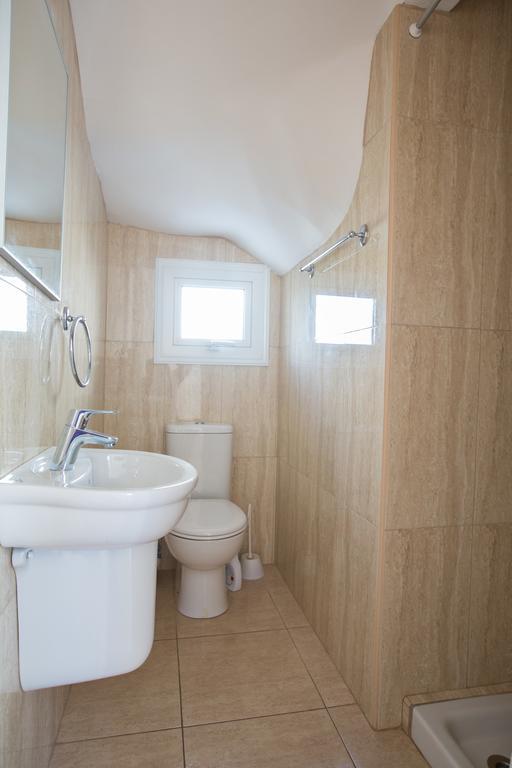 Avra Villas Paralimni Phòng bức ảnh