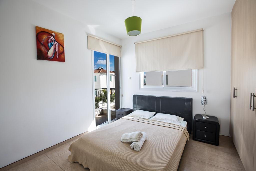 Avra Villas Paralimni Phòng bức ảnh