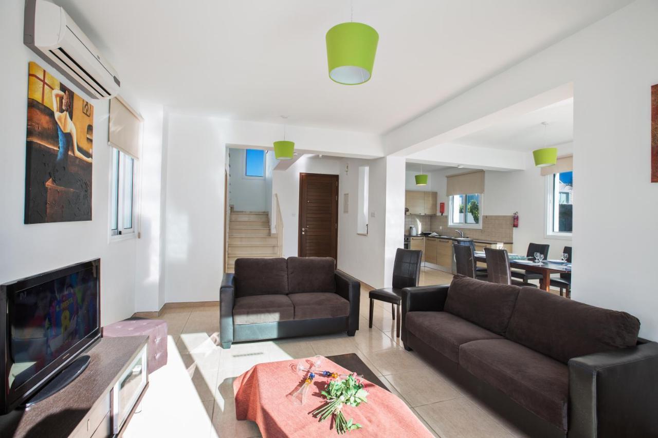 Avra Villas Paralimni Ngoại thất bức ảnh