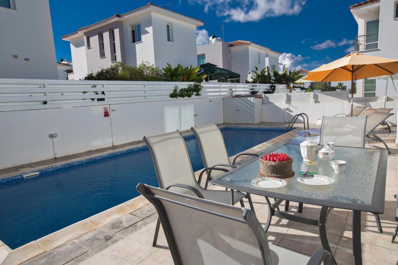 Avra Villas Paralimni Ngoại thất bức ảnh